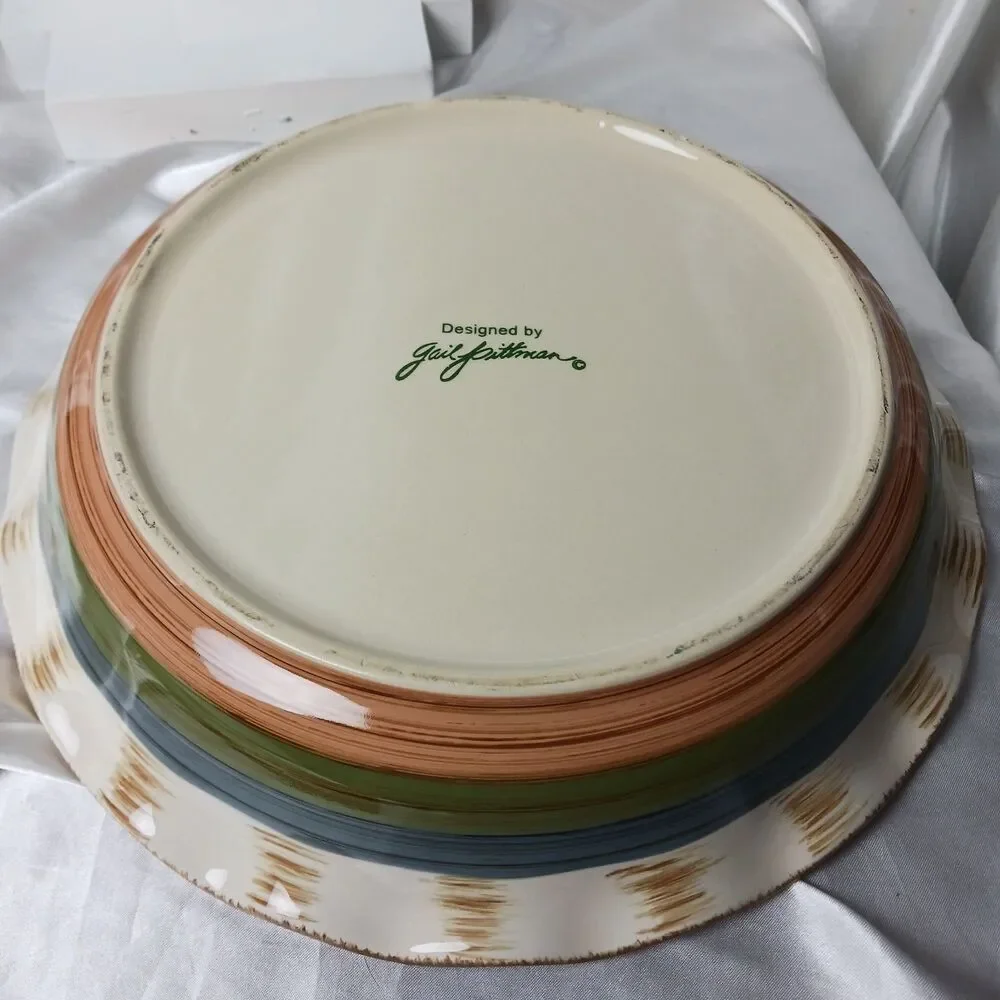 Gail Pittman Scalloped Stoneware 10.5